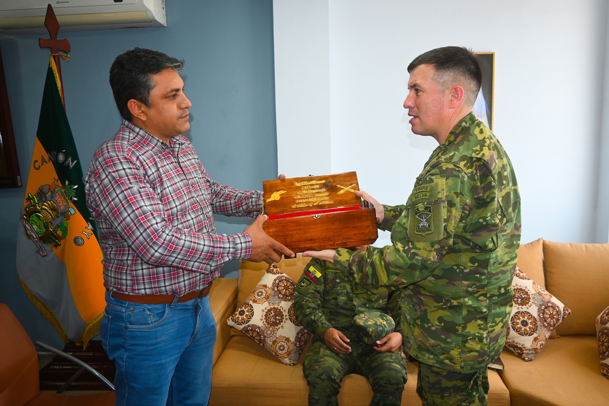 Trabajamos En Fortalecer La Seguridad Ciudadana Gadm De Catamayo